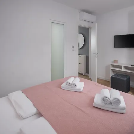 Lana Premium 2 Apartment