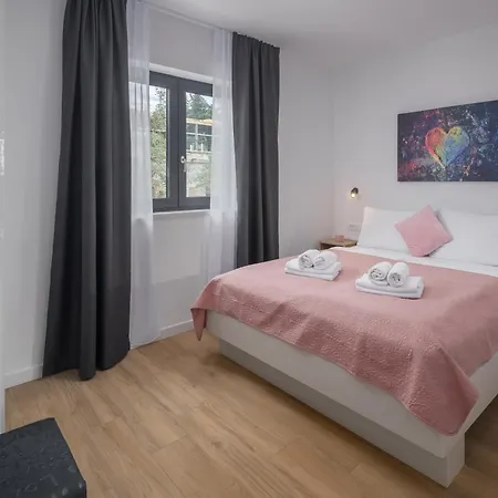 Apartment Lana Premium 2 *